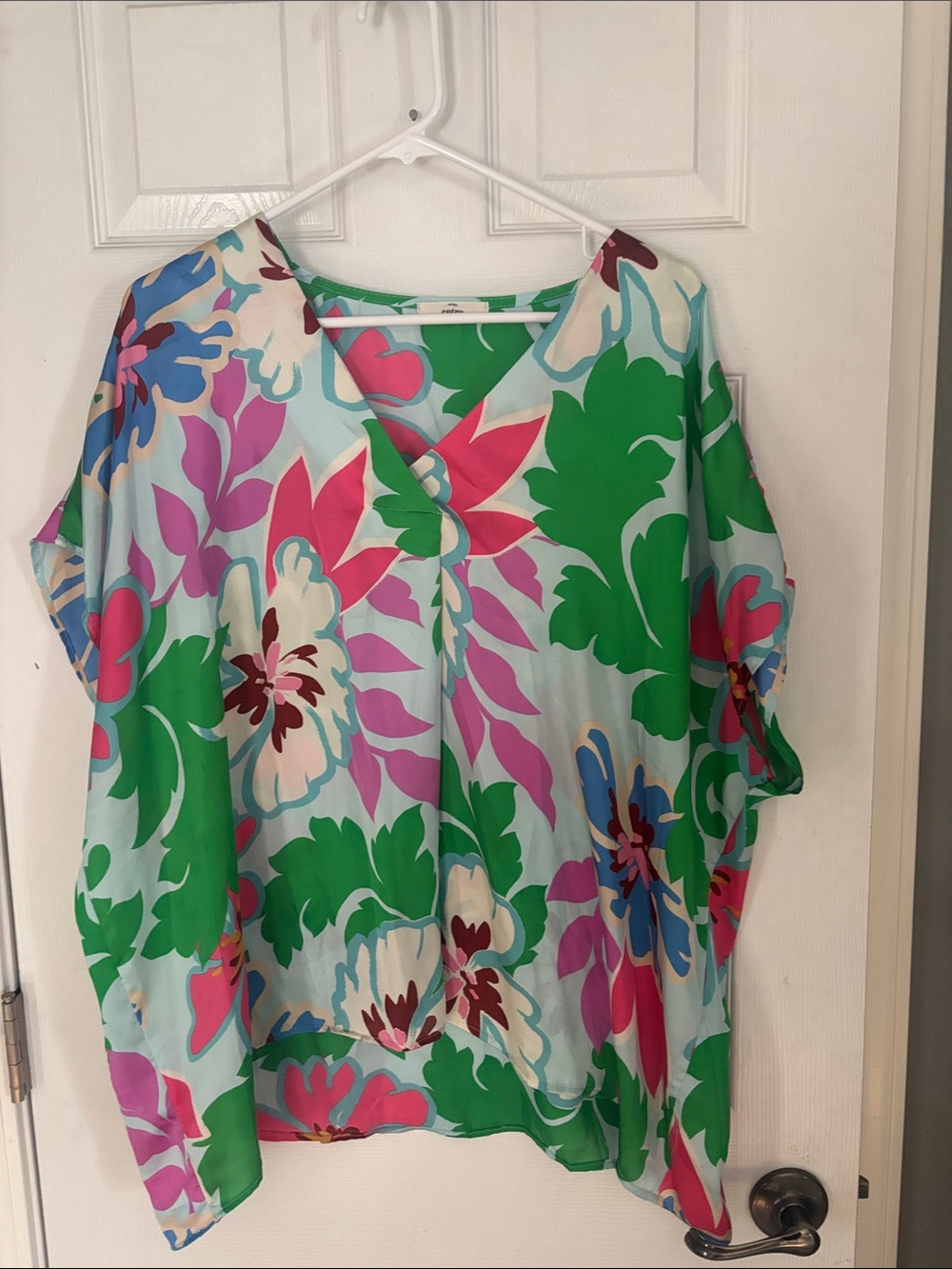 entro Floral V-Neck Tunic Top in Green, Pink and Blue